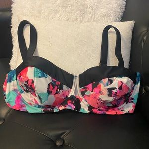 Ava & VIV Bikini Top 18W